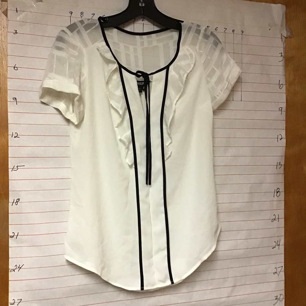EXPRESS  women's blouse, sz XS.  off white and black - Picture 10 of 16